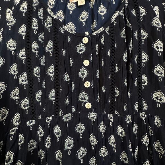 Alter'd State Woman's Size Medium Navy / White Boho Casual Floral Shift Dress - Picture 4 of 11